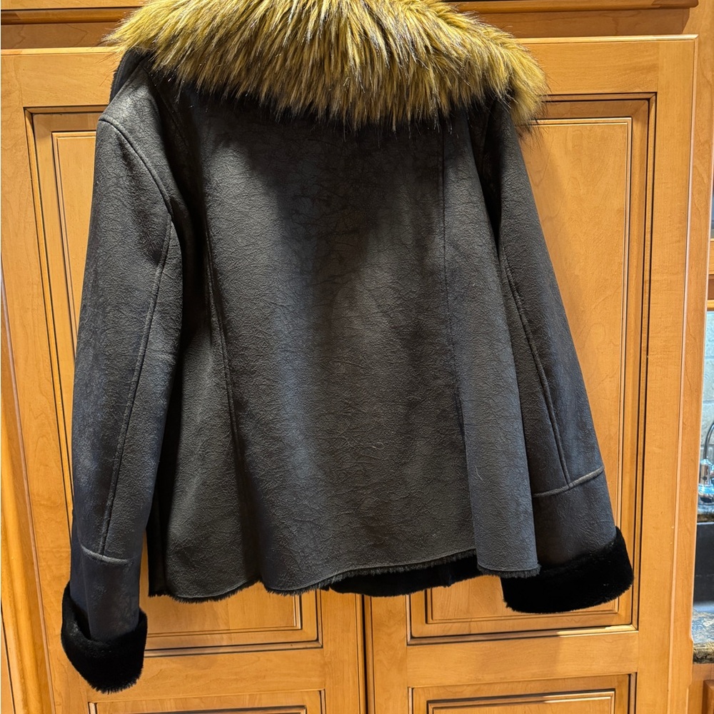 Tasha Polizzi Black and Black Suede Pea Coat with Faux Fur Collar - Picture 4 of 4
